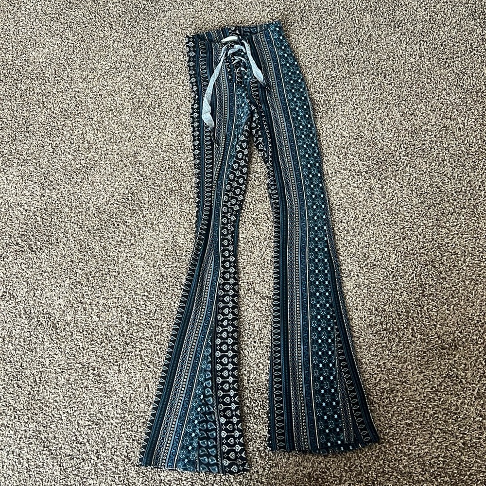 Blue boho flare leggings size 2